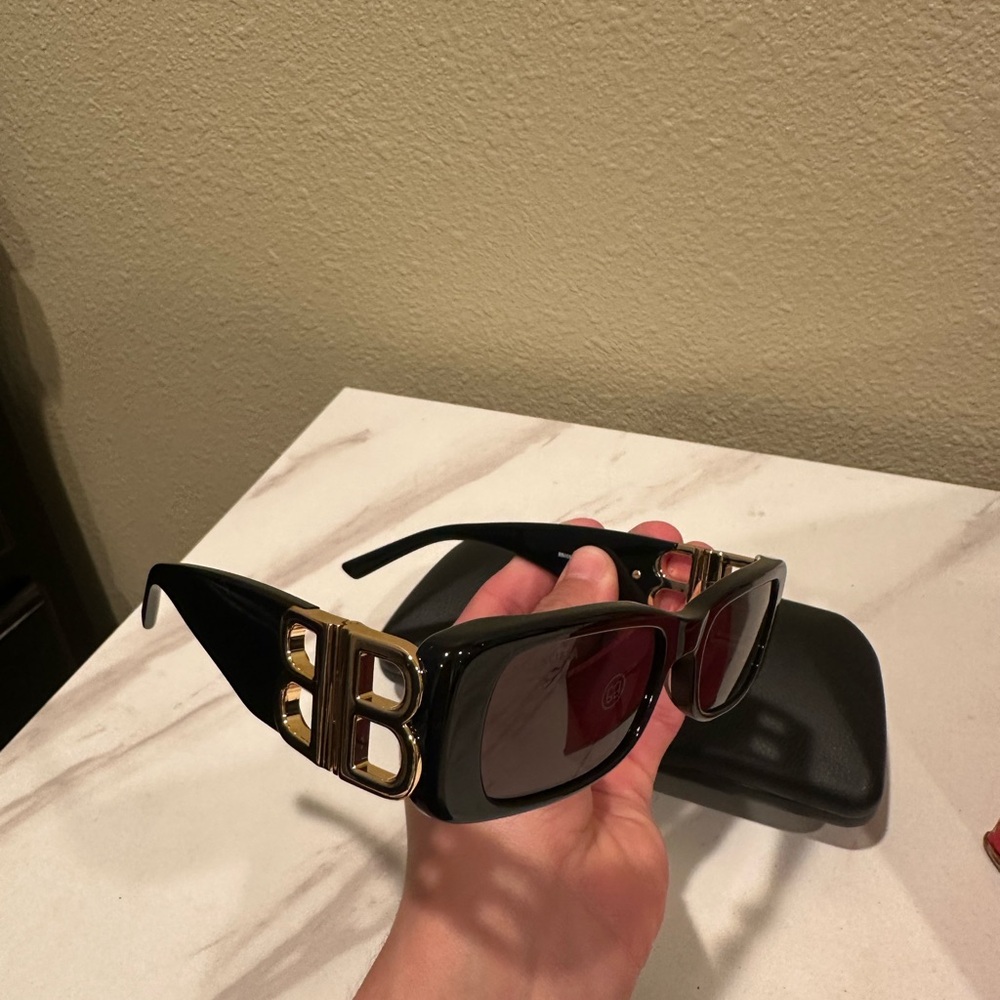 Balenciaga Black and Gold Sunglasses - Picture 4 of 5